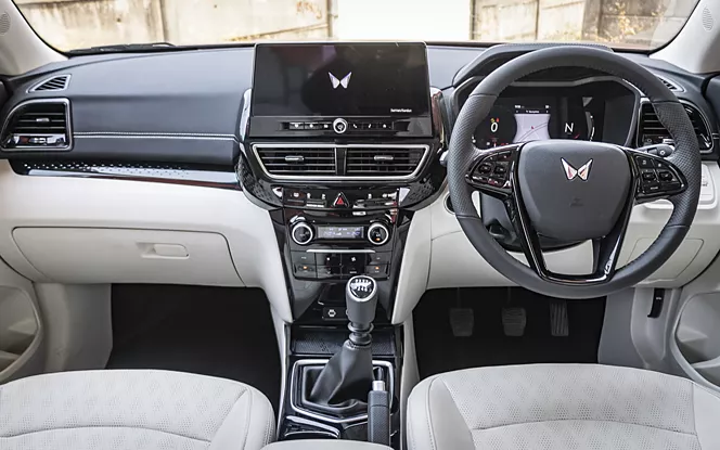 Mahindra XUV 3XO